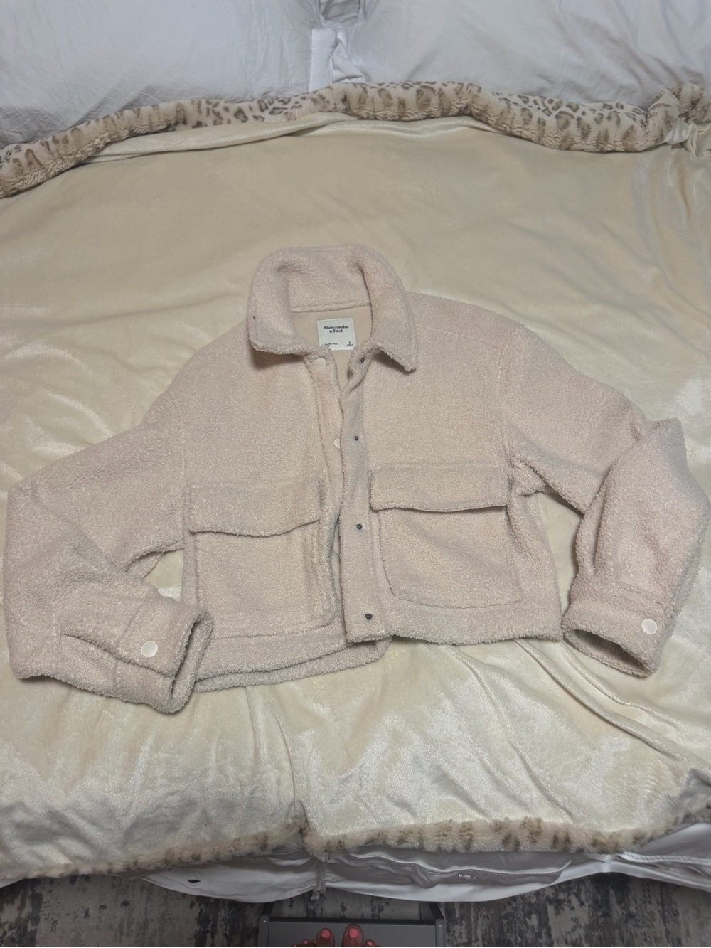 Abercrombie & Fitch Plush Teddy Jacket - Light Cream